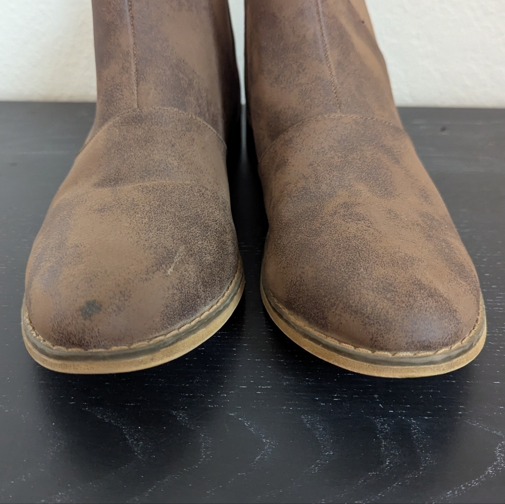Women's Rocket Dog Maylon Brown Ankle Bootie Size: 11 - Picture 4 of 14